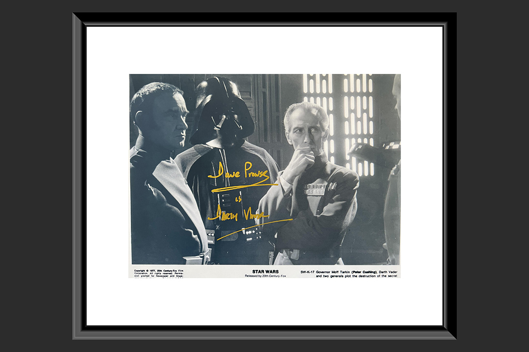 0th Image of a N/A STAR WARS DAVID PROWSE SIGNED PHOTO