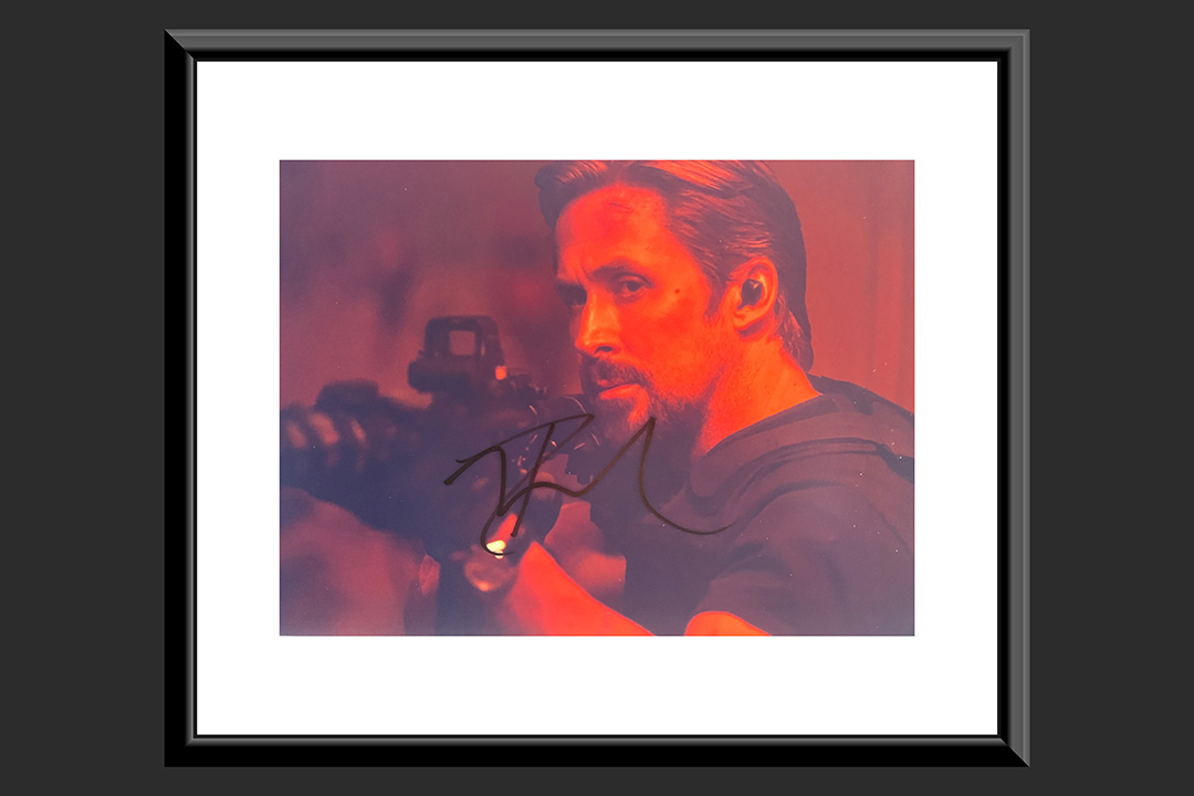 0th Image of a N/A RYAN GOSLING SIGNED PHOTO