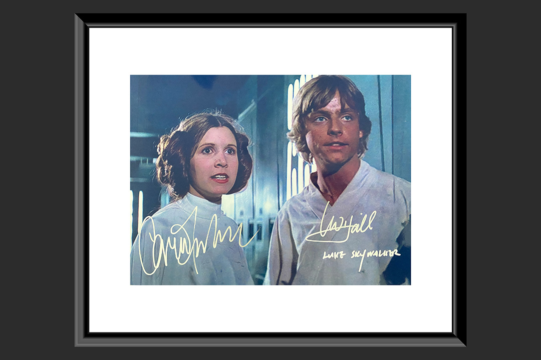 0th Image of a N/A STAR WARS CARRIE FISHER AND MARK HAMILL SIGNED PH