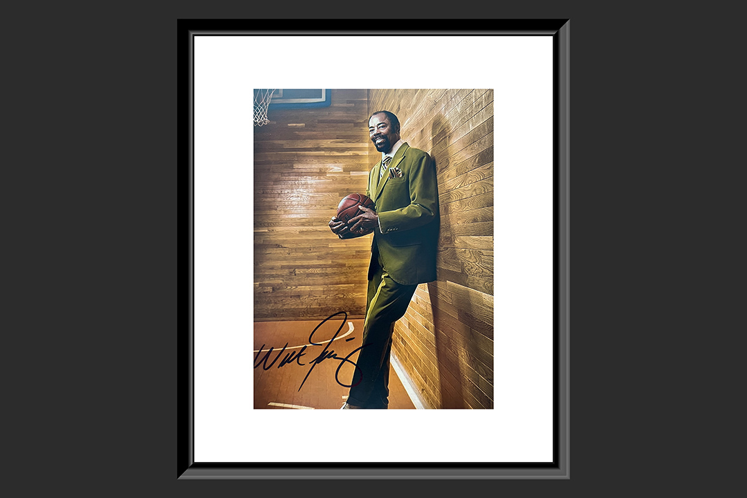 0th Image of a N/A WALT FRAZIER SIGNED PHOTO