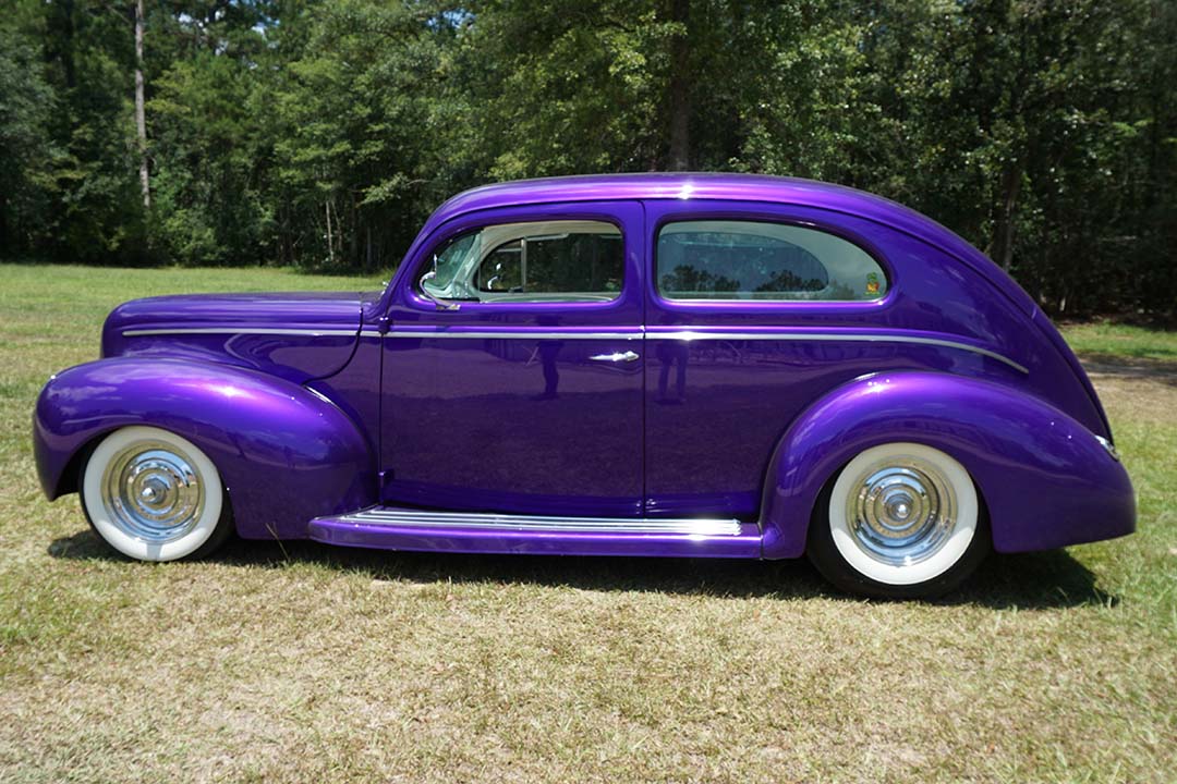 2nd Image of a 1940 FORD DELUXE