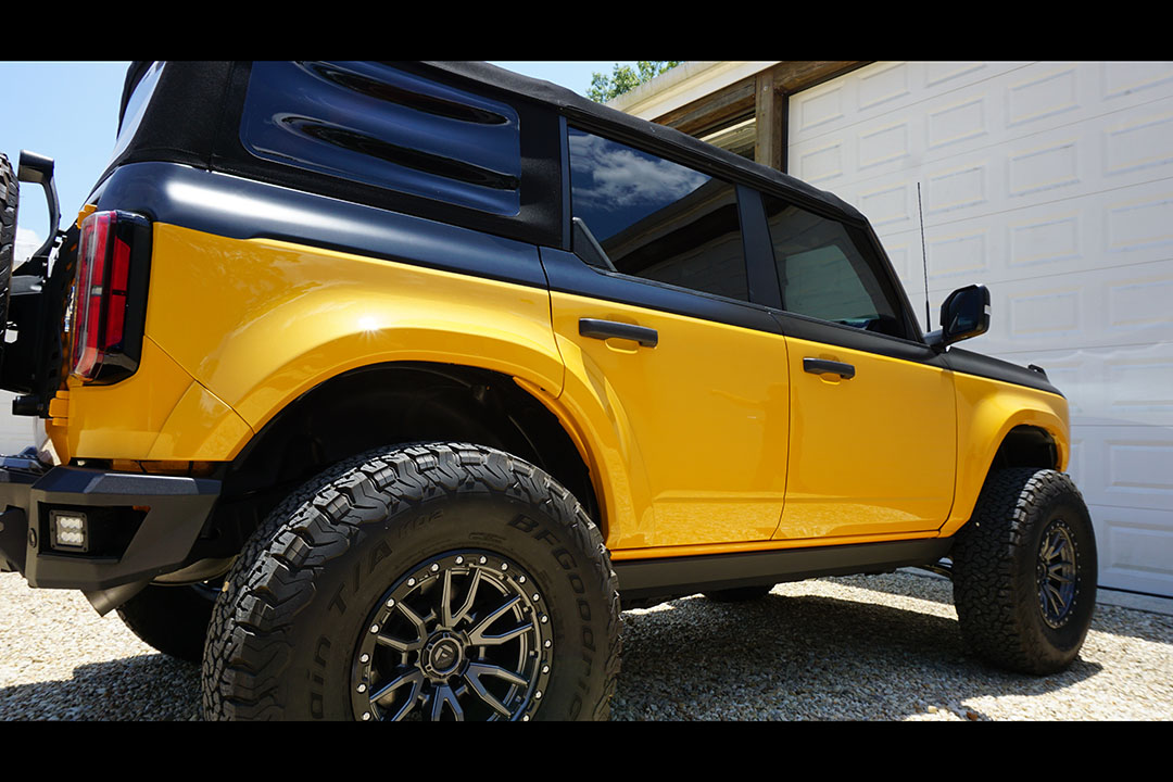 3rd Image of a 2021 FORD BRONCO BADLANDS