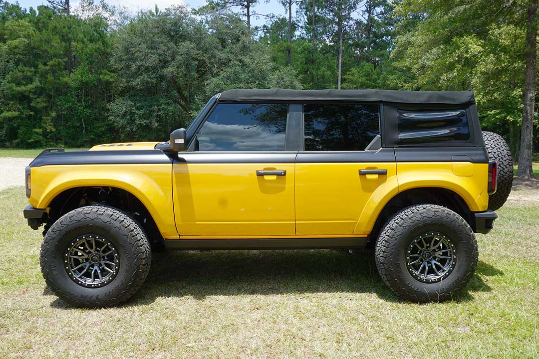 4th Image of a 2021 FORD BRONCO BADLANDS