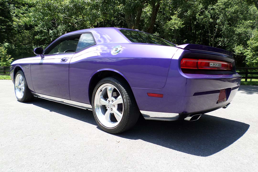 4th Image of a 2010 DODGE CHALLENGER R/T
