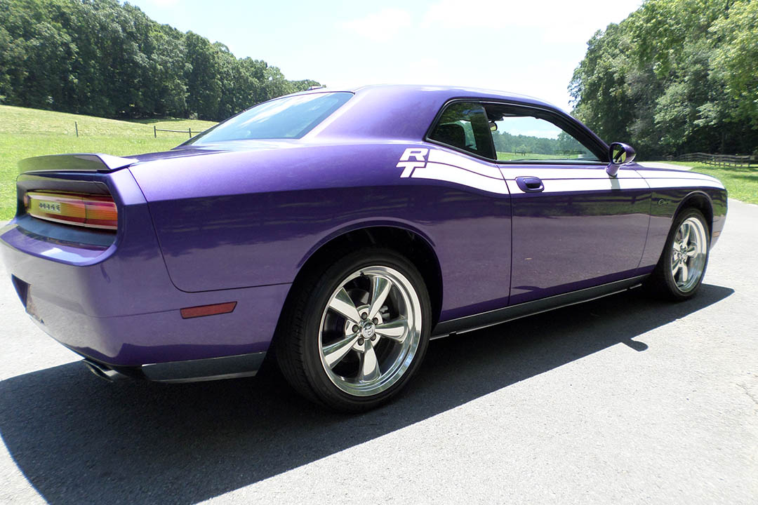5th Image of a 2010 DODGE CHALLENGER R/T
