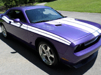 Image 4 of 18 of a 2010 DODGE CHALLENGER R/T