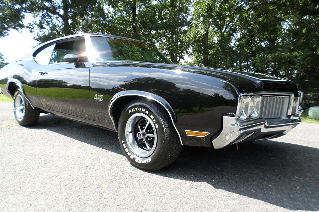 3rd Image of a 1970 OLDSMOBILE 442