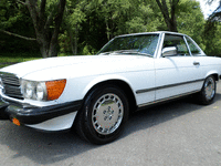 Image 2 of 12 of a 1987 MERCEDES-BENZ 560 560SL