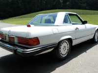 Image 5 of 12 of a 1987 MERCEDES-BENZ 560 560SL