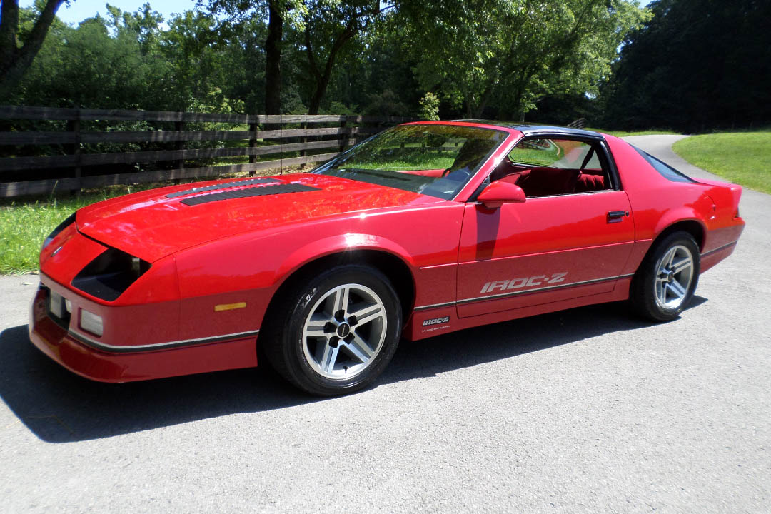 3rd Image of a 1987 CHEVROLET CAMARO