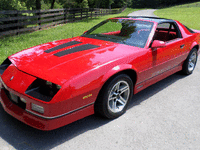 Image 2 of 21 of a 1987 CHEVROLET CAMARO