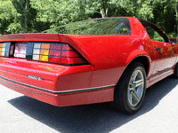 Image 8 of 21 of a 1987 CHEVROLET CAMARO