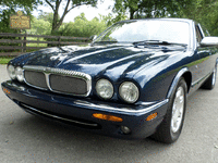 Image 4 of 23 of a 2002 JAGUAR XJ8 XJ VANDEN PLAS