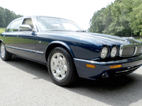 Image 5 of 23 of a 2002 JAGUAR XJ8 XJ VANDEN PLAS