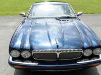 Image 10 of 23 of a 2002 JAGUAR XJ8 XJ VANDEN PLAS