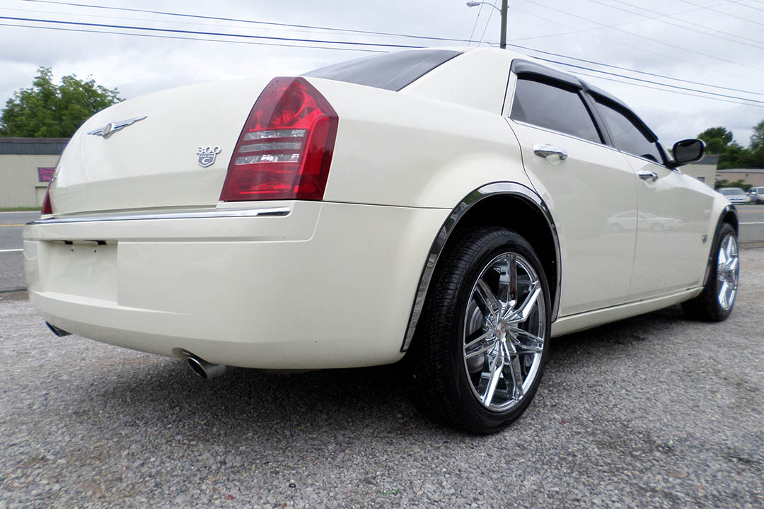 6th Image of a 2006 CHRYSLER 300C