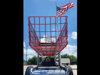 Image 4 of 5 of a 1999 CHEVROLET SUBURBAN SHOPPING CART
