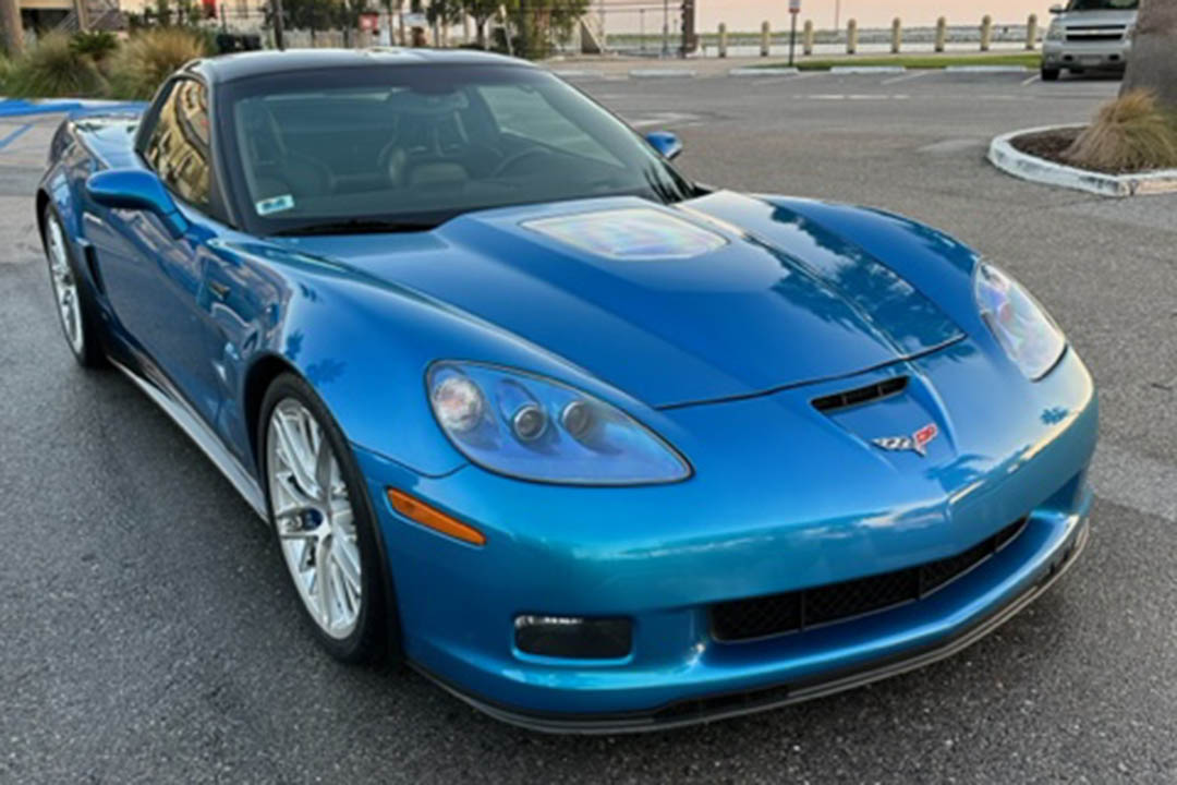 1st Image of a 2009 CHEVROLET CORVETTE ZR1