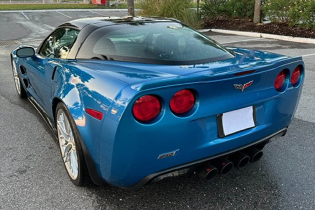 2nd Image of a 2009 CHEVROLET CORVETTE ZR1