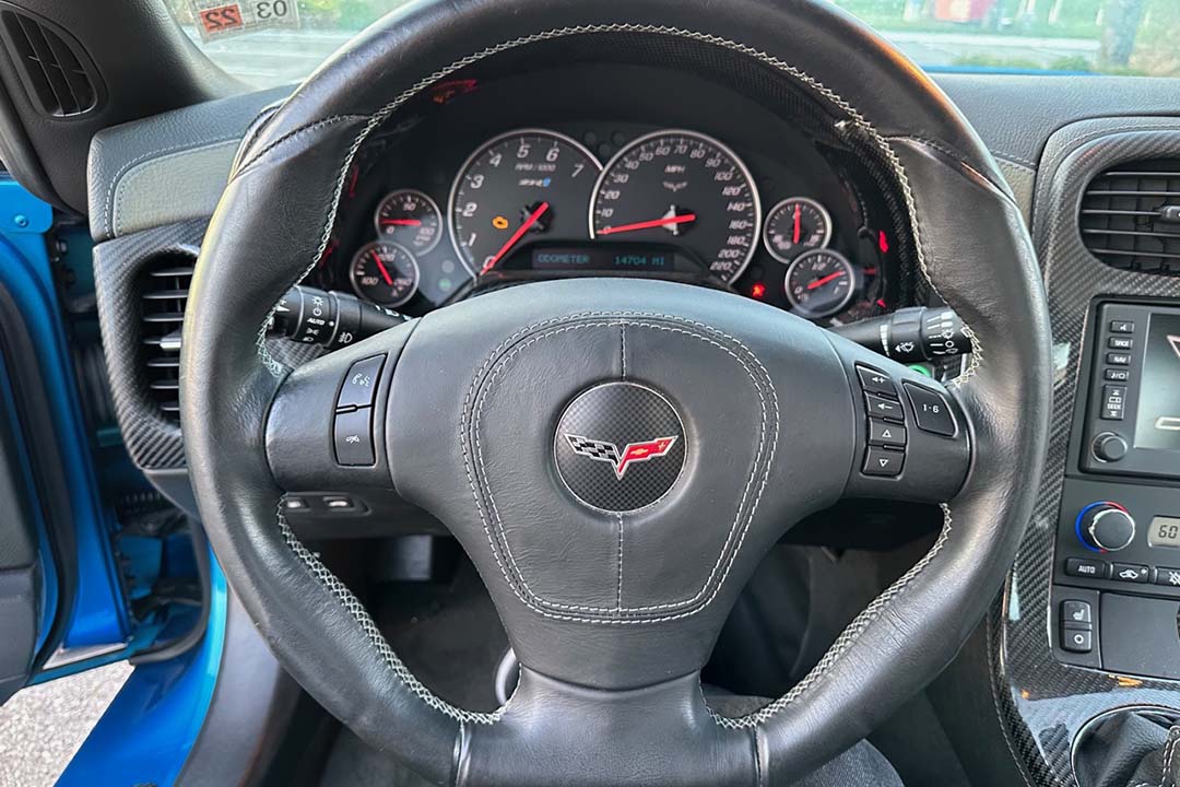 15th Image of a 2009 CHEVROLET CORVETTE ZR1