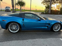 Image 6 of 29 of a 2009 CHEVROLET CORVETTE ZR1