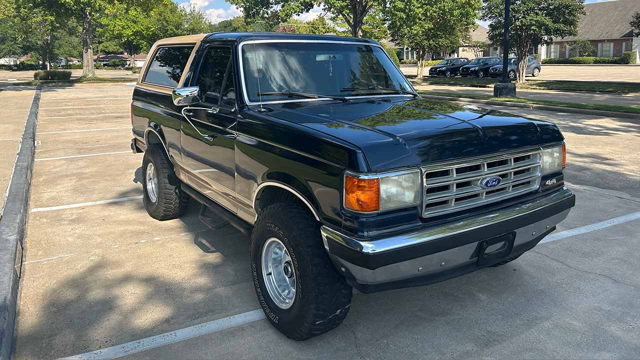 1st Image of a 1988 FORD BRONCO