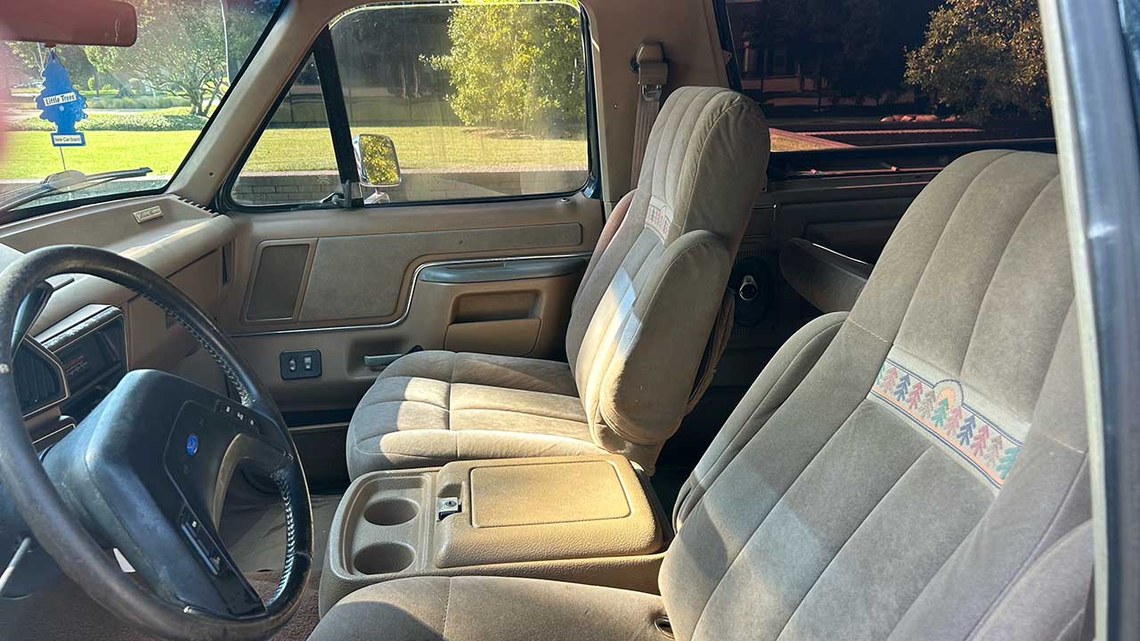 3rd Image of a 1988 FORD BRONCO