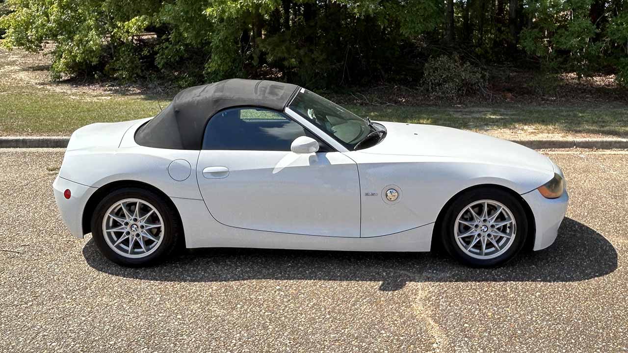 1st Image of a 2003 BMW Z4 2.5I