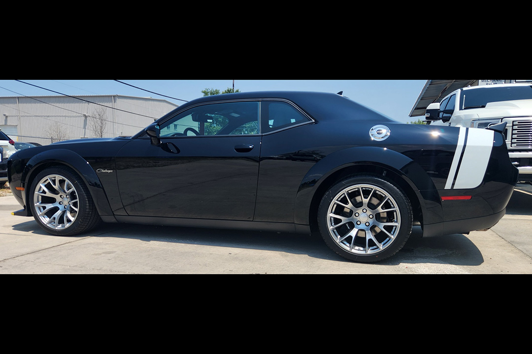 9th Image of a 2023 DODGE CHALLENGER SRT HELLCAT REDEYE BLACK GFHOST