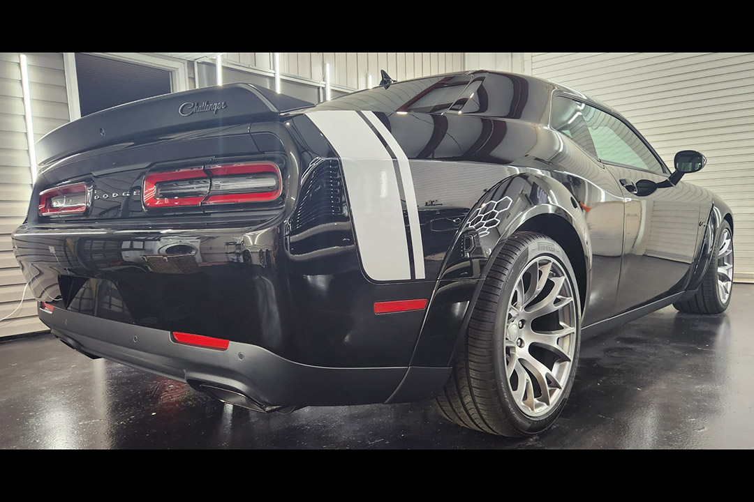 13th Image of a 2023 DODGE CHALLENGER SRT HELLCAT REDEYE BLACK GFHOST