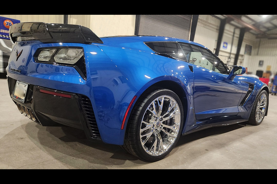 4th Image of a 2015 CHEVROLET CORVETTE Z06 3LZ