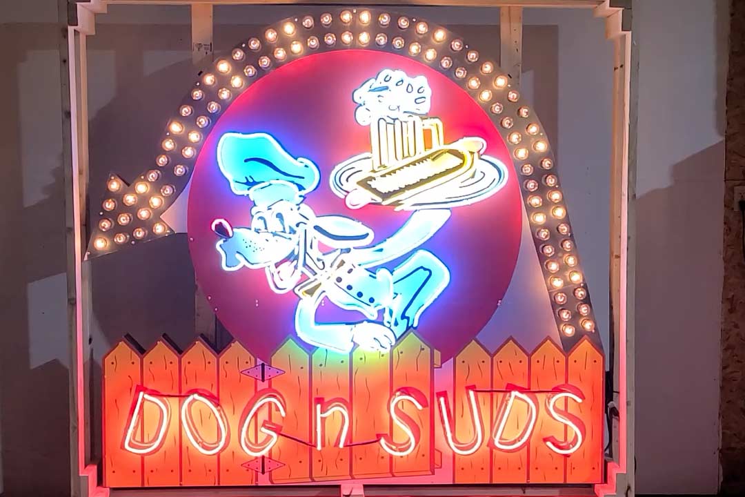 1st Image of a N/A DOG N SUDS ANIMATED TIN