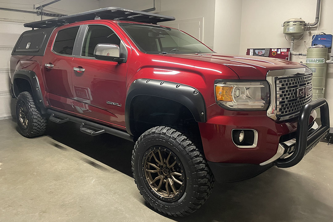 0th Image of a 2017 GMC CANYON DENALI