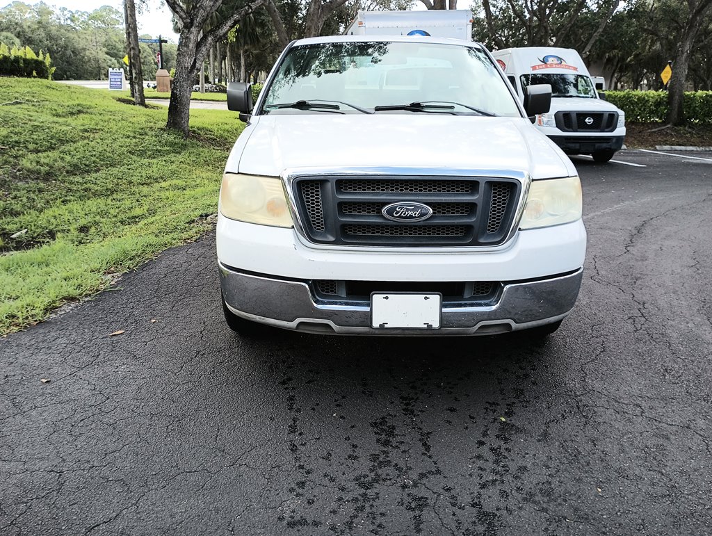 3rd Image of a 2004 FORD F-150