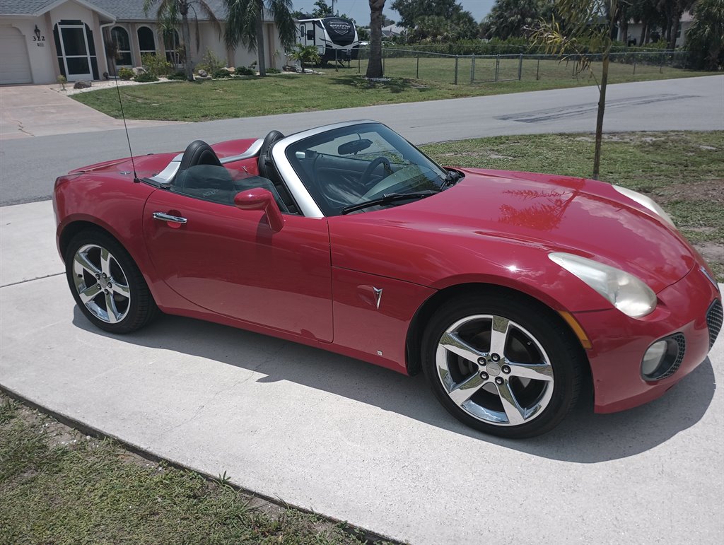 2nd Image of a 2007 PONTIAC SOLSTICE GXP