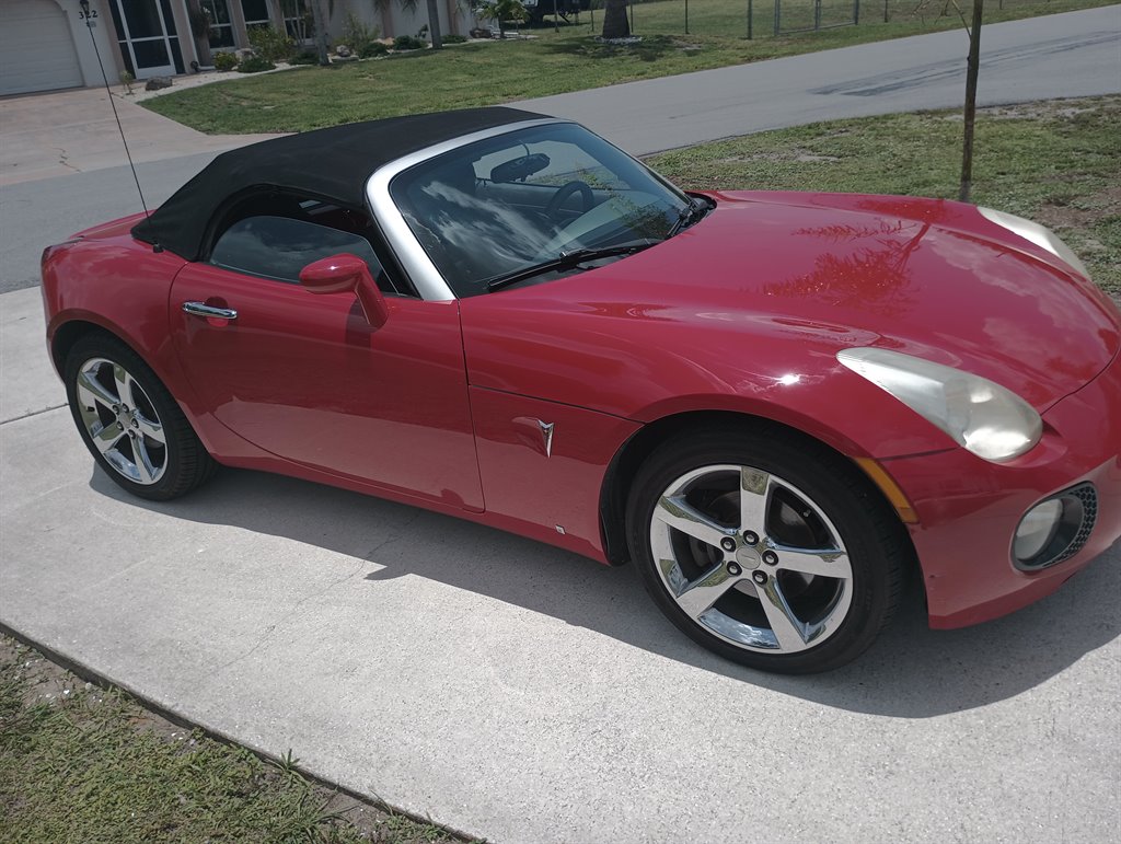 3rd Image of a 2007 PONTIAC SOLSTICE GXP