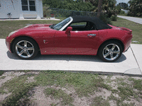 Image 6 of 17 of a 2007 PONTIAC SOLSTICE GXP