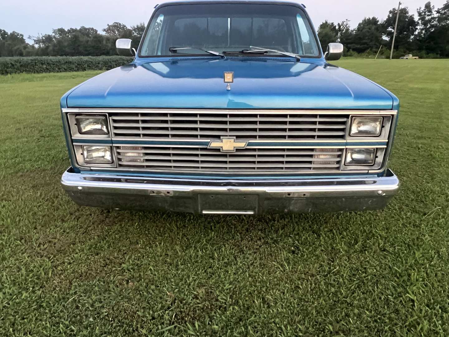 3rd Image of a 1984 CHEVROLET C10