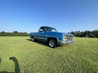 Image 2 of 4 of a 1984 CHEVROLET C10