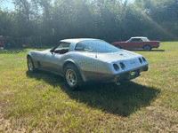 Image 4 of 9 of a 1978 CHEVROLET CORVETTE