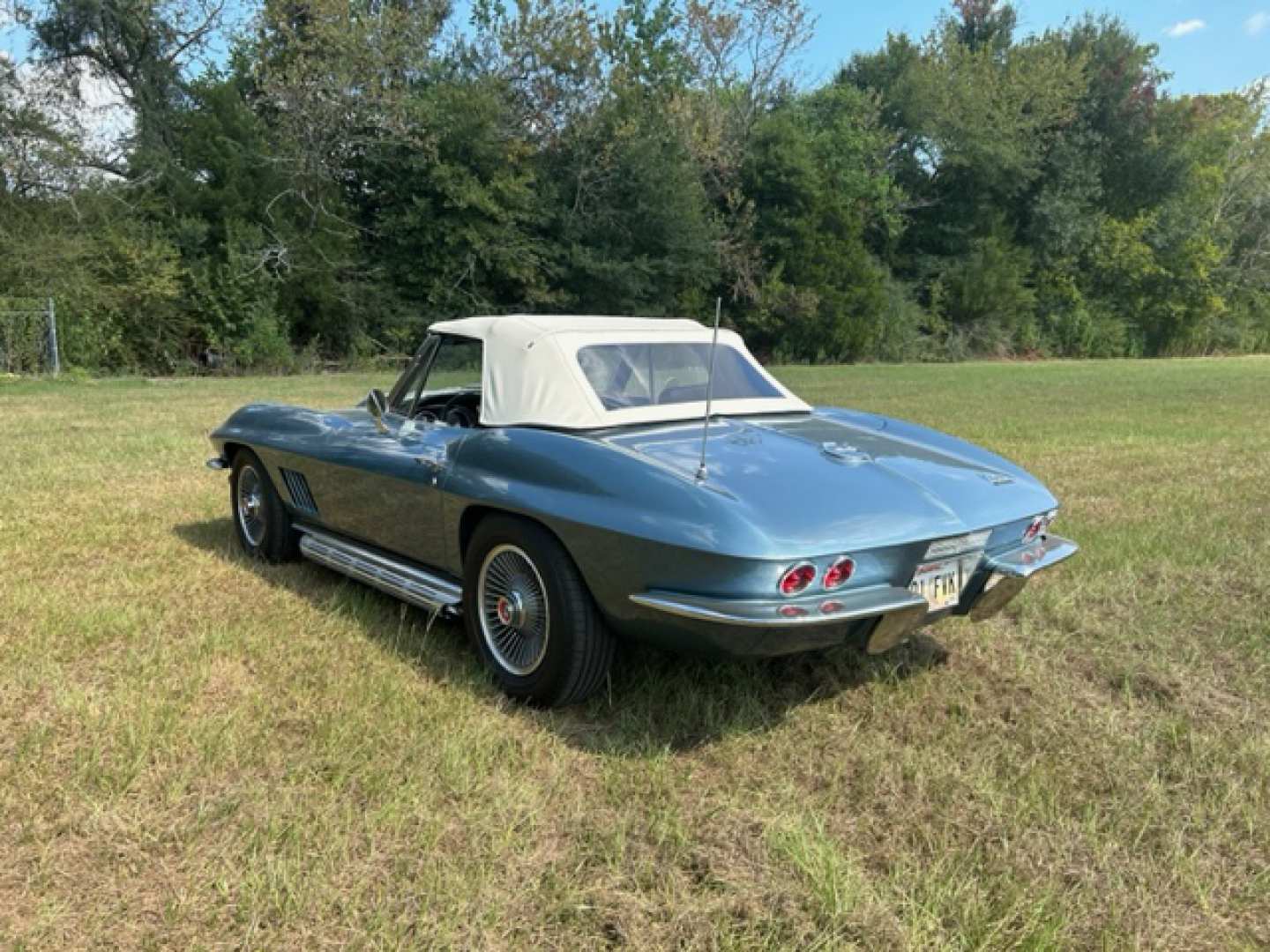 2nd Image of a 1967 CHEVROLET CORVETTE