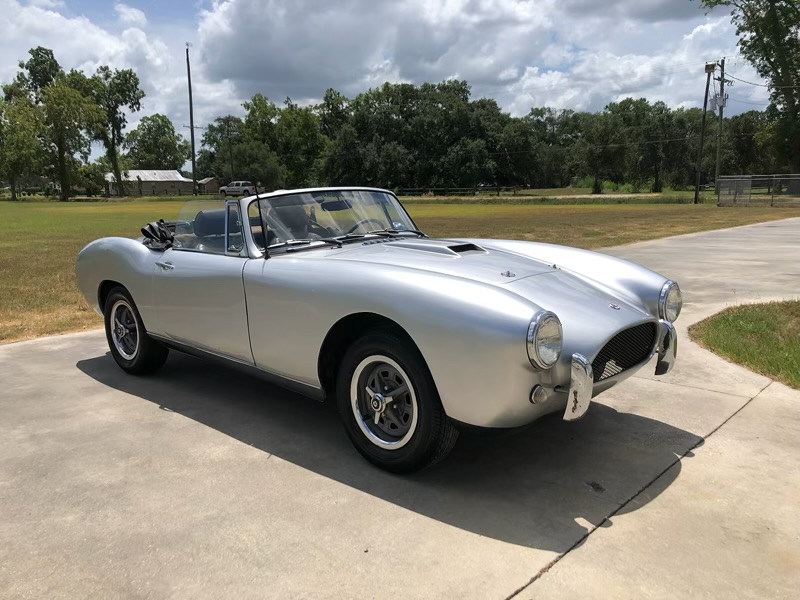 3rd Image of a 1977 MG SHELBY