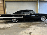Image 10 of 24 of a 1960 CHEVROLET IMPALA