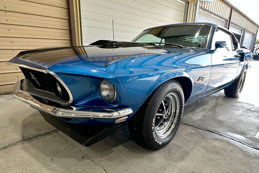 2nd Image of a 1969 FORD MUSTANG FASTBACK