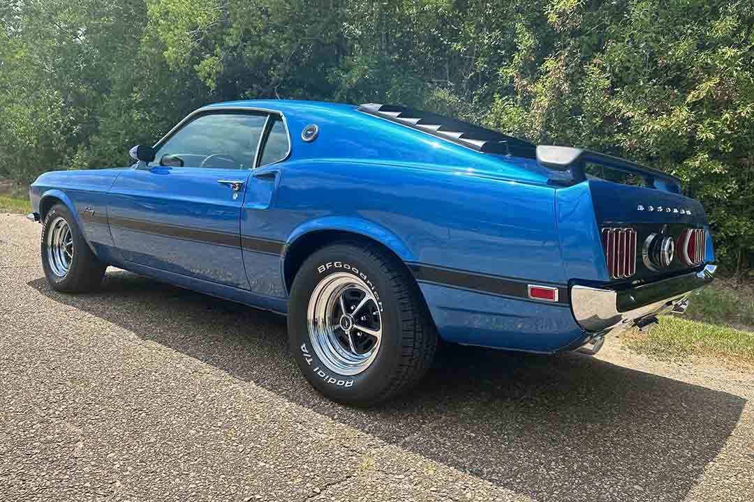 3rd Image of a 1969 FORD MUSTANG FASTBACK