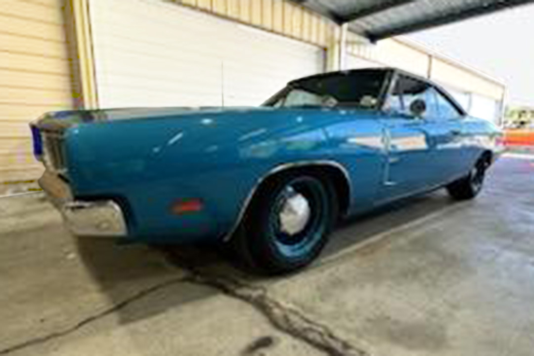 2nd Image of a 1969 DODGE CHARGER RT SE