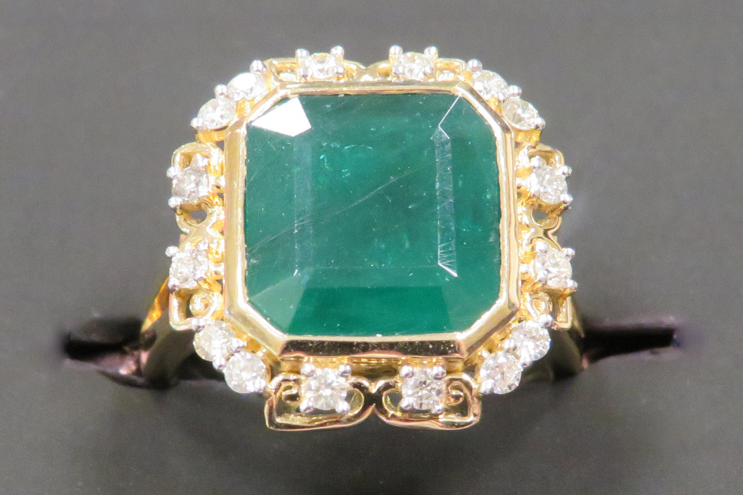 0th Image of a N/A LADY'S EMERALD DIAMOND RING