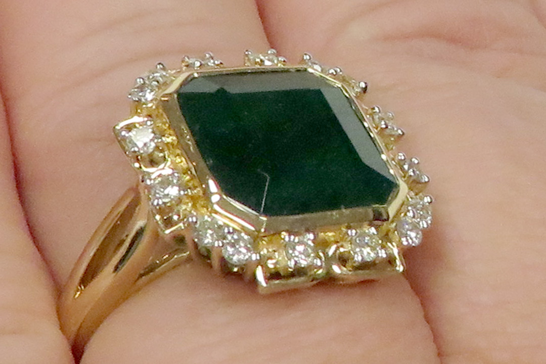 5th Image of a N/A LADY'S EMERALD DIAMOND RING