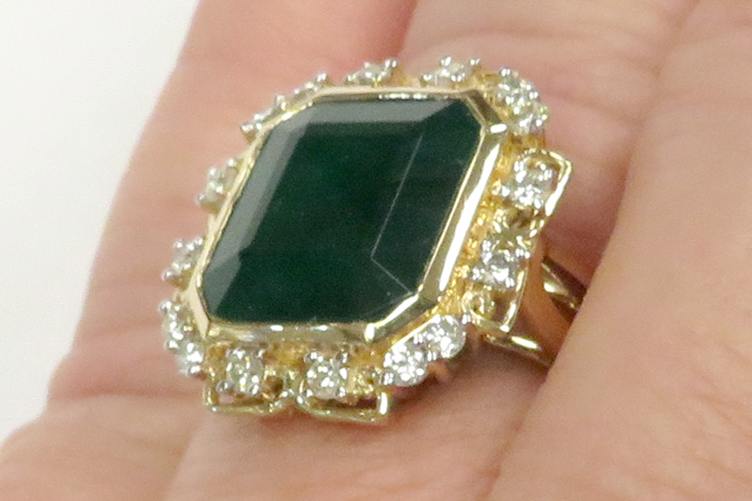 6th Image of a N/A LADY'S EMERALD DIAMOND RING