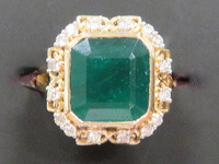 Image 2 of 8 of a N/A LADY'S EMERALD DIAMOND RING